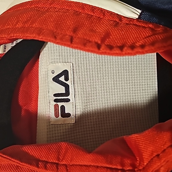 FILA wind breaker - Picture 2 of 6
